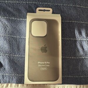 Apple iPhone 15 Pro Silicone Case - Clay